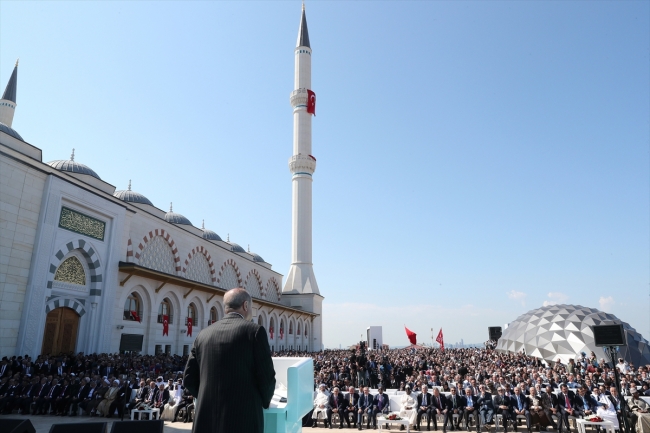 Büyük Çamlıca Camii resmen açıldı